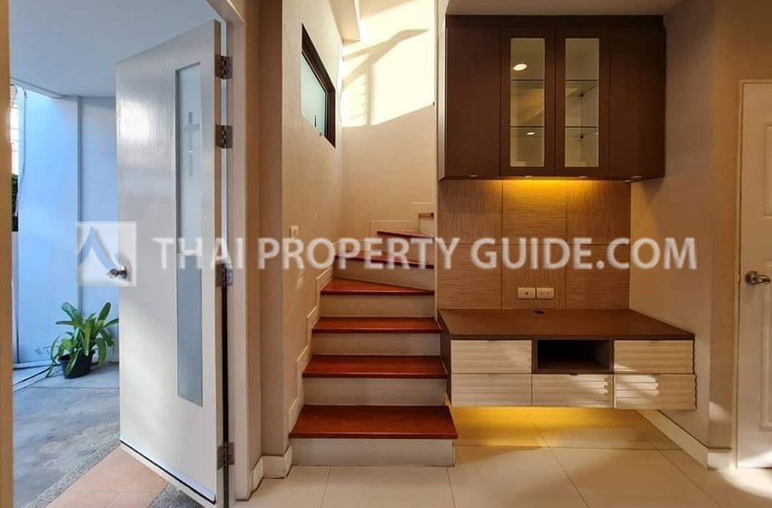 Townhouse in Sukhumvit 